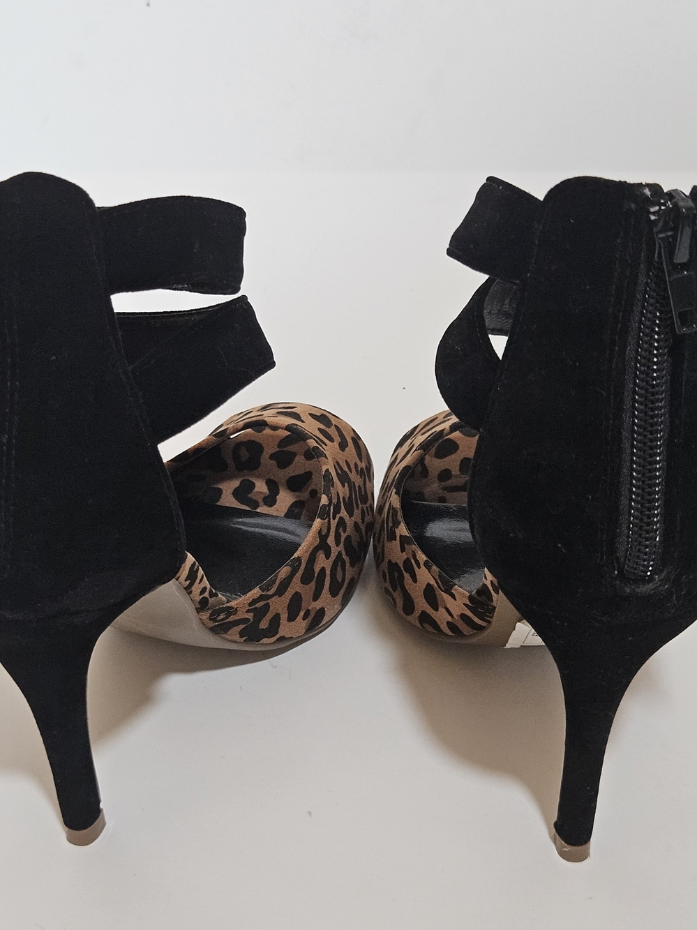 LILIANA Leopard & Black Buckle Ankle Strap Peep-Toe Stiletto Heels (Size 7.5) - Picture 9 of 15